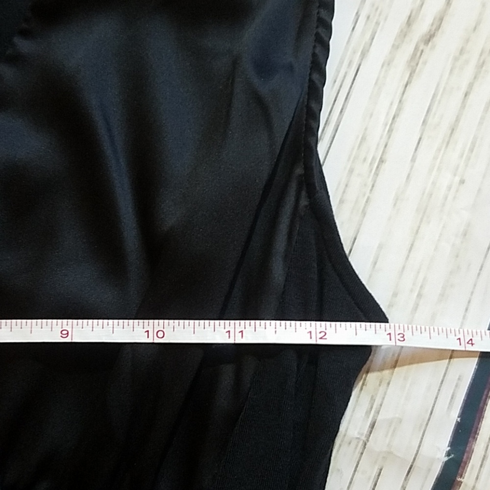 The Limited sleeveless blouse. - Picture 6 of 8